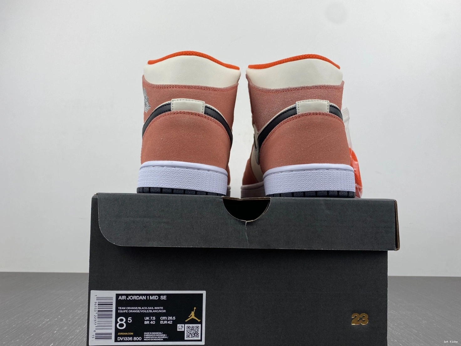 Mid Jordan DV1336-800 Orange (GS) SE 1 - Suede 0209